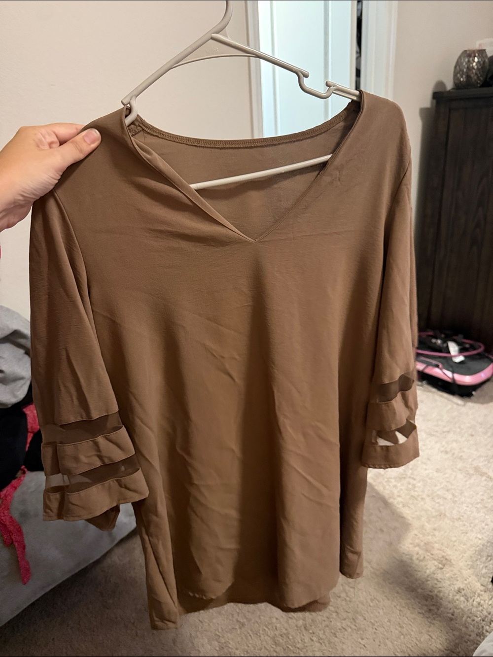 Women's Brown V-Neck 3/4 Sleeve Ruffle Top